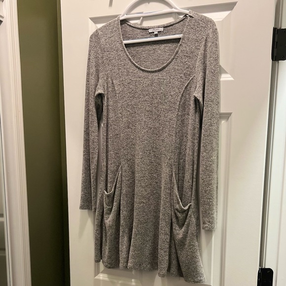 3/$19 Evereve Z Supply swing tunic top blouse - Picture 3 of 14
